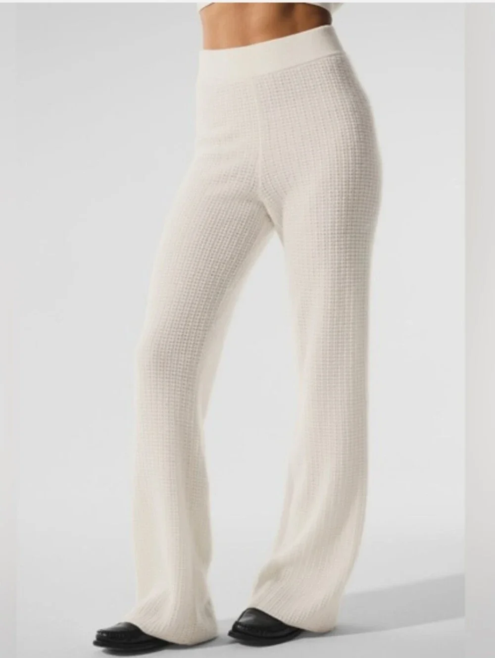 ALO Yoga 100% Cashmere High-Waist Plush Waffle Pant Size Small Ivory Luxury Soft